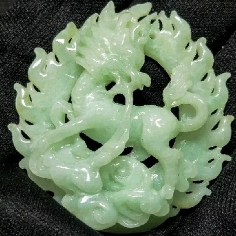 天然翡翠麒麟 開運轉運避邪檔煞保平安升官發財助事業助生育招財 情人節父親節母親節慶生日送禮 玉麒麟風水玉墜玉牌玉擺件-細節圖2