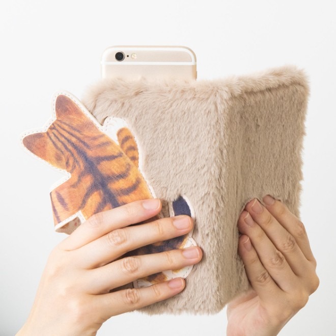 【現貨】FELISSIMO×YOU+MORE×貓部 撒嬌貓咪毛茸茸手機保護套 手機殼 虎斑貓 三毛貓♡萌獸動物園♡-細節圖4