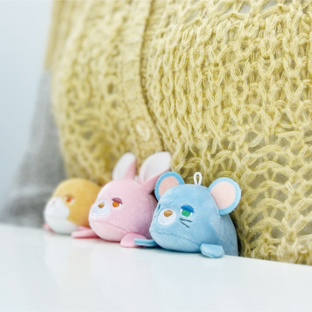 【現貨+預購】Dreams 放空臉駝背娃娃吊飾 坐姿伴偶 矯正坐姿娃娃 伴讀娃娃 ♡萌獸動物園♡-細節圖3