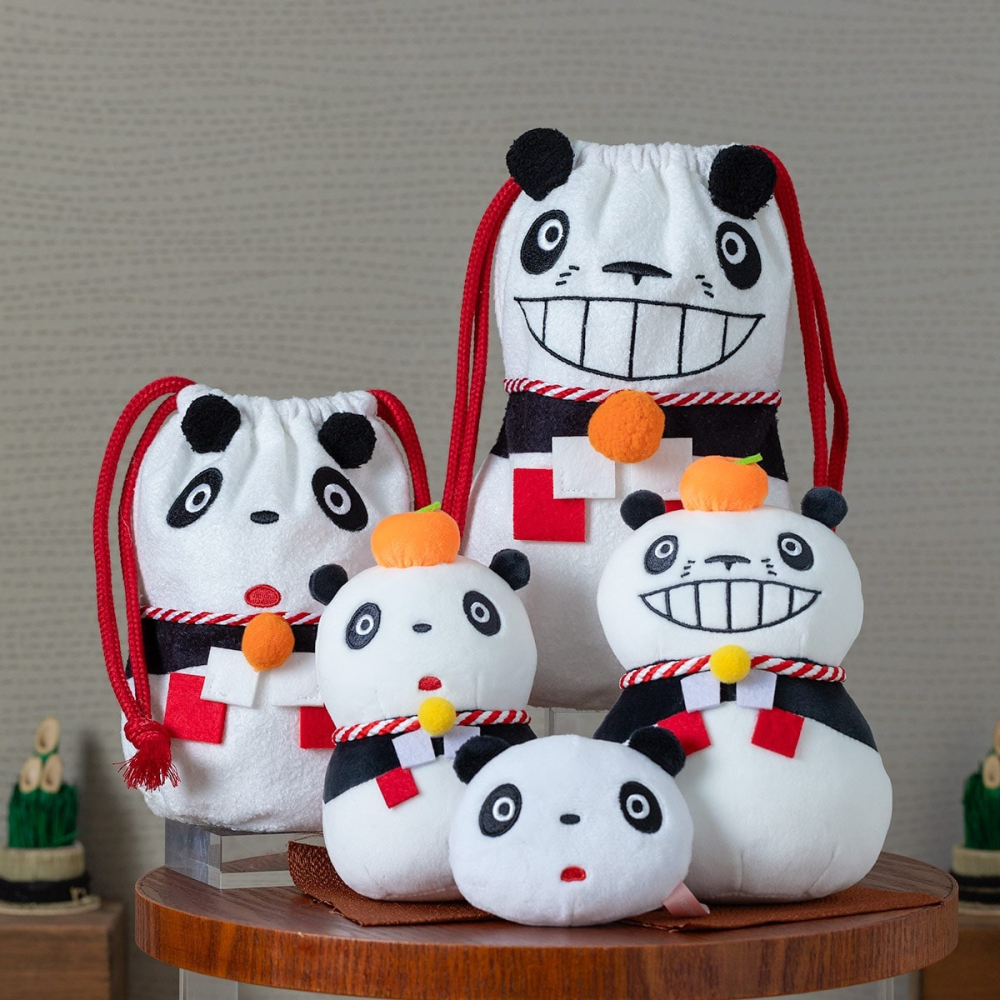 【現貨】橡子共和國  熊貓家族鏡餅 新春限定緣起物 春節吉祥物擺飾 包包吊飾 掛飾 束口袋 宮崎駿 吉卜力♡萌獸動物園♡-細節圖9