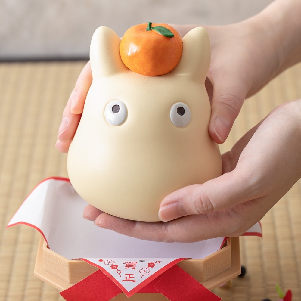 【正版現貨】橡子共和國 新年小龍貓鏡餅擺飾 絨毛娃娃 宮崎駿 吉卜力 豆豆龍♡萌獸動物園♡-細節圖3