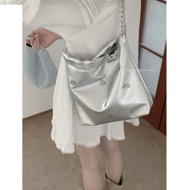 【TIDE.EF】 包包 單肩包 側背包 肩背包 斜背包 半月包 包包女 手機包 垃圾袋包包 链条托特包-細節圖3