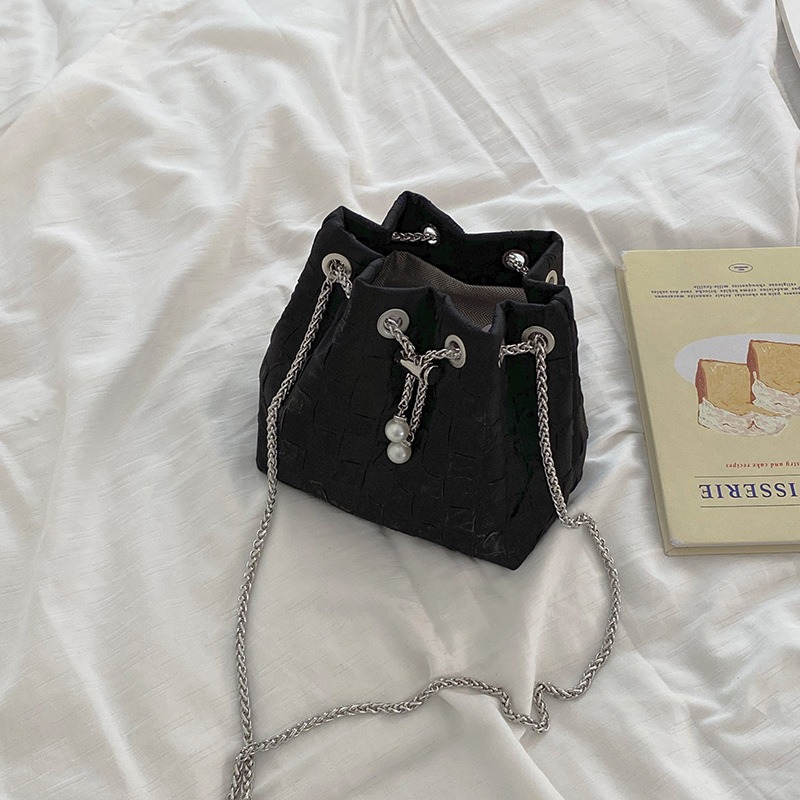 【TIDE.EF】 包包 單肩包 側背包 肩背包 斜背包 半月包 包包女 手機包 垃圾袋包包 链条托特包手提水桶包包-細節圖6