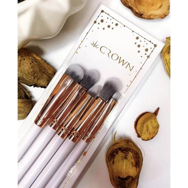 現貨 美國🇺🇸CROWN 眼部刷具 5件組套裝all eyes on you brush set眼影刷 暈染刷子 化妝刷-細節圖3