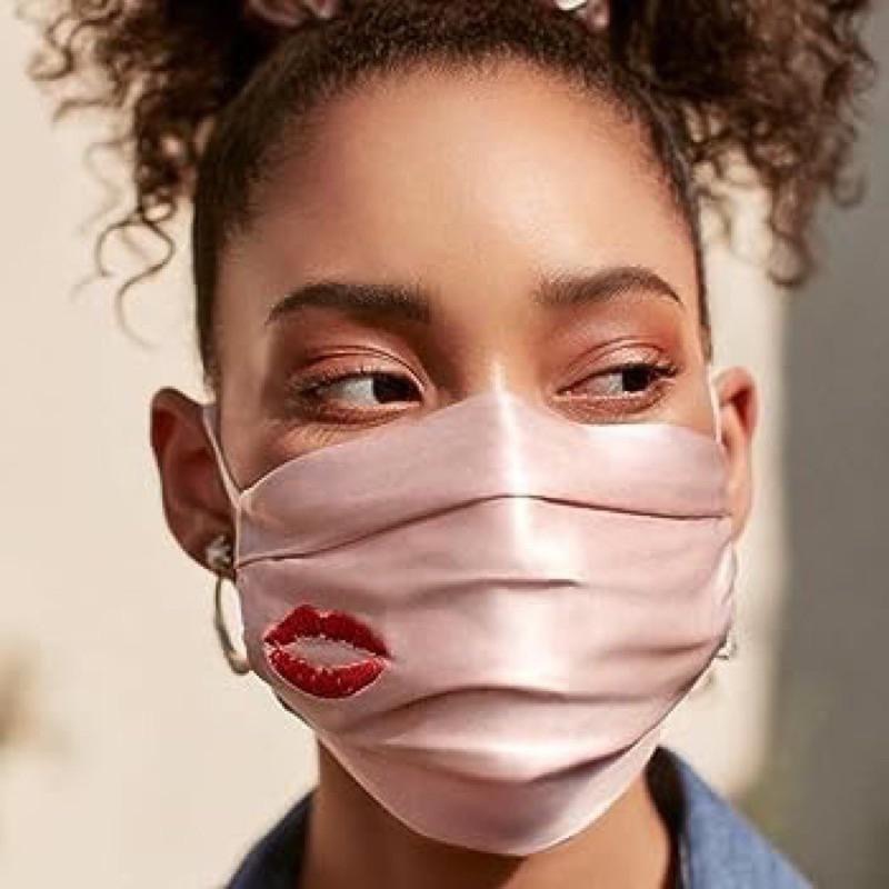 英國代購現貨Slip 真絲口罩絲質silk Kiss粉色唇印限定可重複使用口罩 100%桑蠶絲可調節面罩-細節圖2