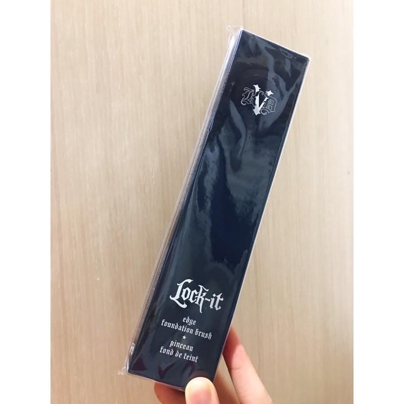 ［全新現貨］美國官網🇺🇸Kat von d粉底刷10號化妝刷Lock-It Edge Foundation Brush-細節圖2