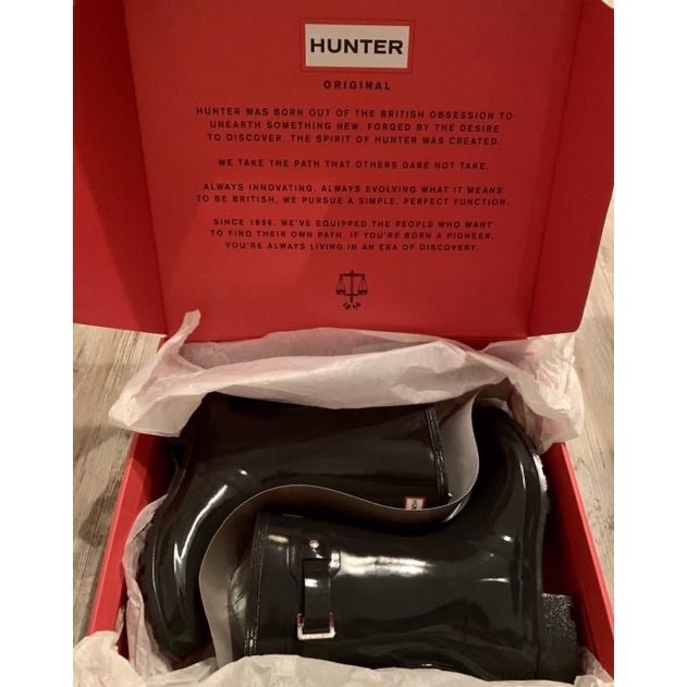 現貨Hunter Original Tour Short Gloss深色經典款雨靴 亮面短筒中筒防水天然橡膠搭扣環帶雨鞋-細節圖6