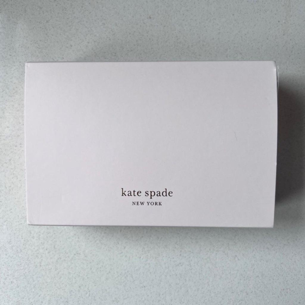 現貨Kate spade 微型玉石臉部滾輪+小雛菊粉色緞面眼罩禮盒裝少女心禮物按摩居家spa遮光眼罩-細節圖2