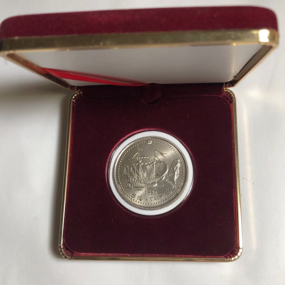 1996年葡萄牙發行：（200埃斯庫多錢幣～發現台灣1枚；含盒裝）品相佳；值得珍藏（台灣之光亮世界），送禮收藏兩相宜-細節圖5