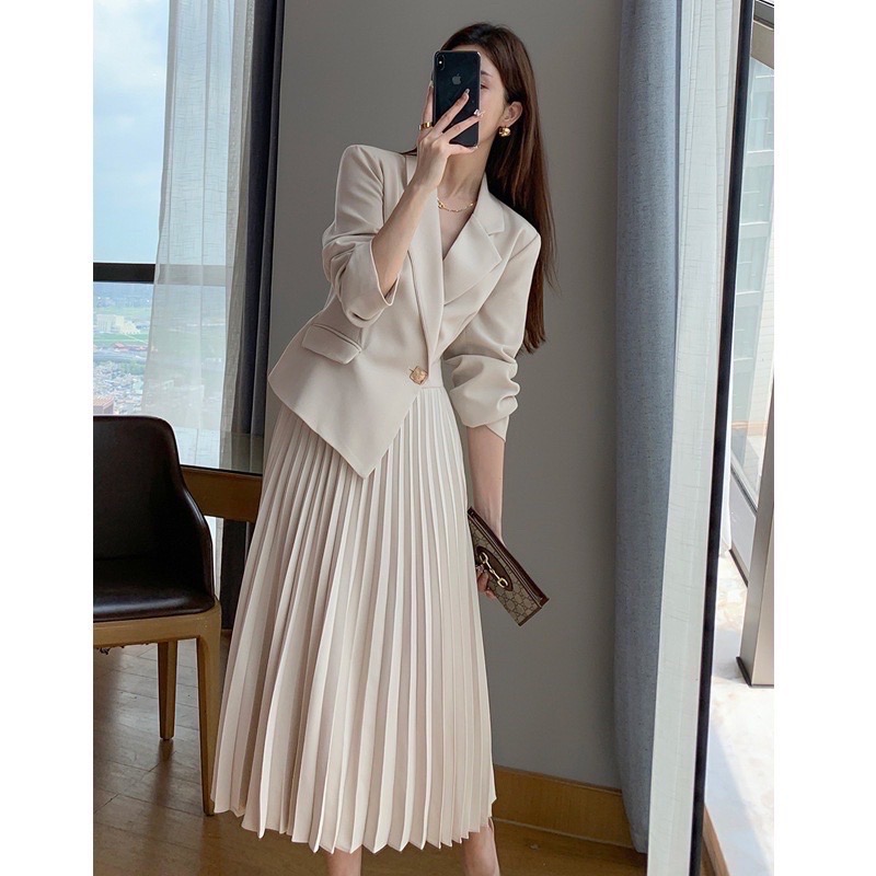 La Maison 法式優雅西裝翻領一粒釦腰帶百褶長袖洋裝-細節圖2