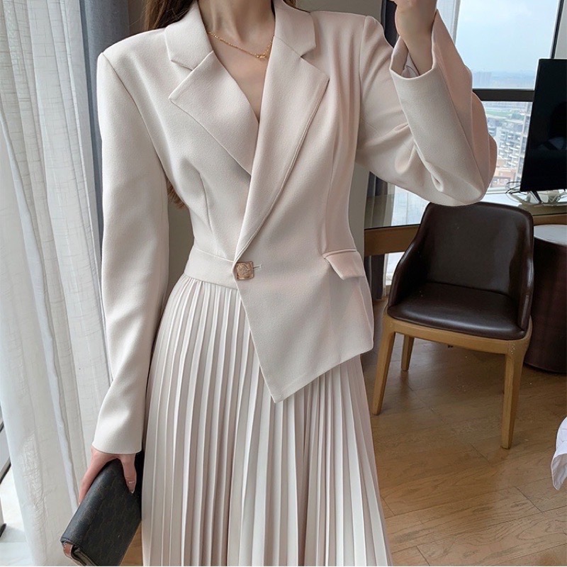 La Maison 法式優雅西裝翻領一粒釦腰帶百褶長袖洋裝-細節圖5