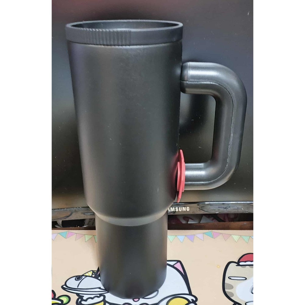 《雜物》【☆24小時限時現貨☆】 特賣 1200ml 冰霸杯 不鏽鋼 冰霸杯 附吸管 手柄杯 吸管杯 飲料杯-規格圖2