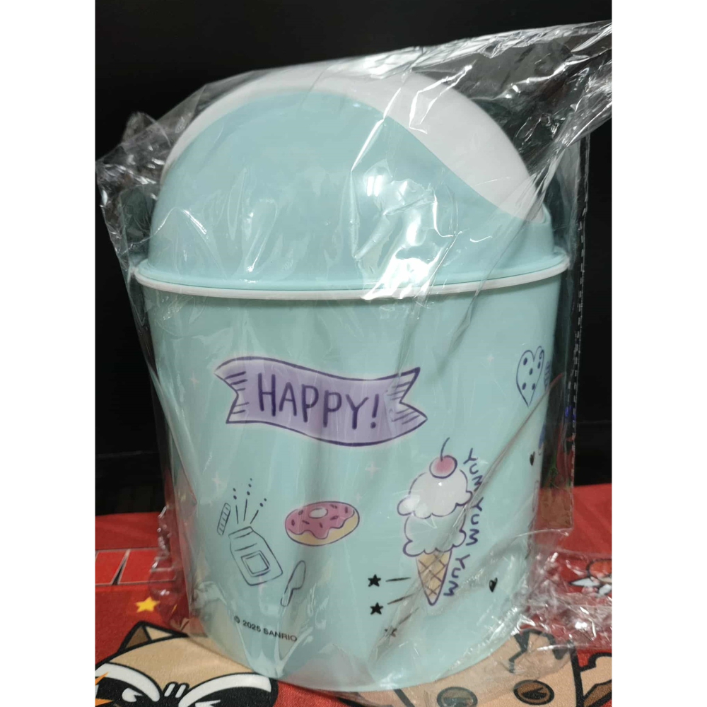《周邊》【現貨】特賣 正版授權 三麗鷗 代理版 Sanrio 帕洽狗 桌上型圓形垃圾桶 小垃圾桶 垃圾桶 置物桶 收納桶-細節圖2
