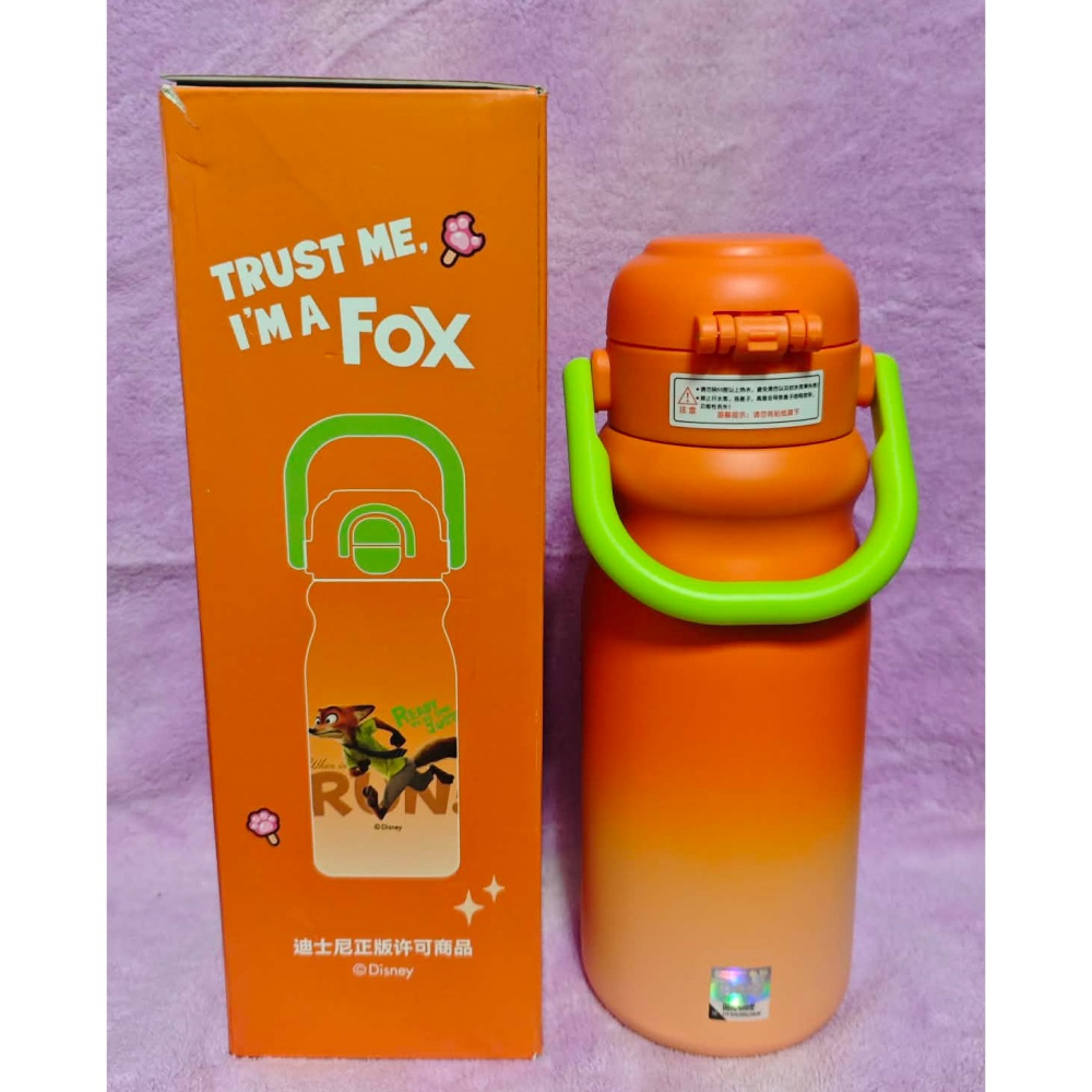 《周邊》【現貨】 特賣 陸版 正版 迪士尼 Disney 學士杯 水壺 650mL 動物方城市 Zootopia 胡尼克-細節圖2