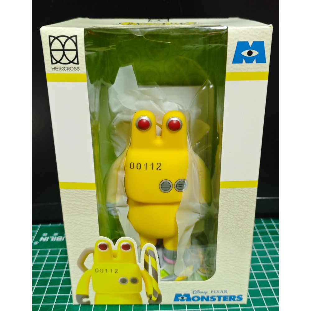 《周邊》【☆現貨☆】特賣 正版 景品 公仔 模型 PIXAR 迪士尼 Monsters 怪獸電力公司 CDA防疫人員-規格圖5