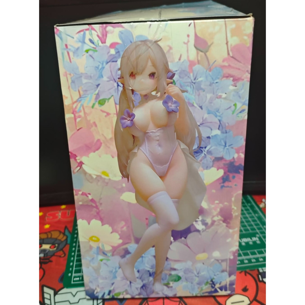 《周邊》【☆現貨☆】特賣 非官方 公仔 模型 巨無霸公仔 美女公仔 純白精靈 白精靈 精靈 可脫 車頭燈-細節圖2