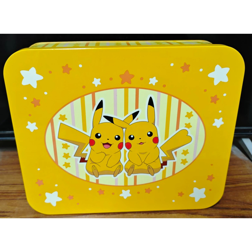 《周邊》【現貨】特賣 正版授權 禮盒 寶可夢 Pokemon 神奇寶貝 蛋捲禮盒 皮卡丘 美錄坦 216g-細節圖2