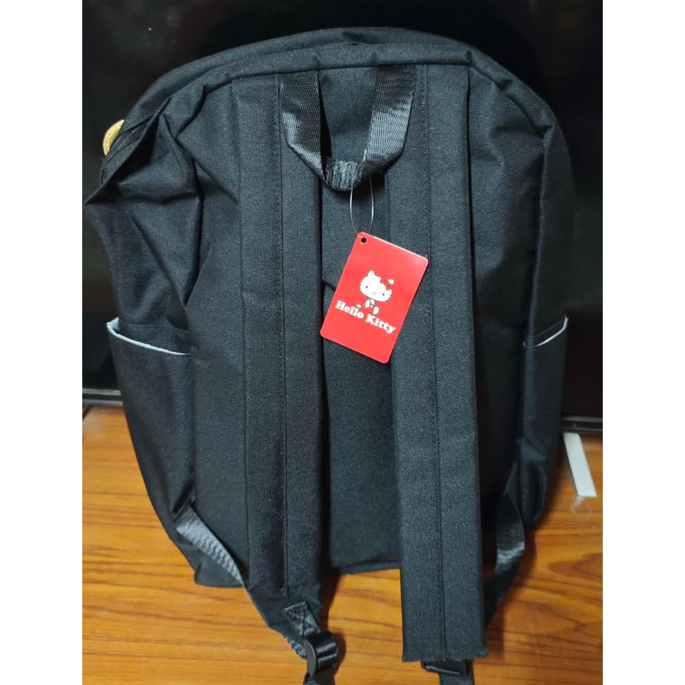 《周邊》【福利品】 特賣 正版授權 三麗鷗 Hello Kitty KT 凱蒂貓 蝴蝶結 造型背包 背包 電腦包 後背包-細節圖2