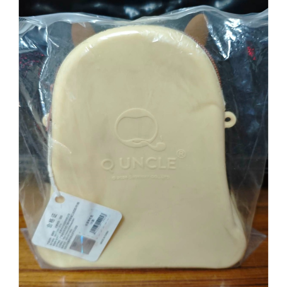 《周邊》【☆24小時限時現貨☆】  特賣 Q UNCLE 卡皮巴拉 水豚 水豚坐姿手機包 手機包 斜背包 斜挎包 矽膠包-細節圖2