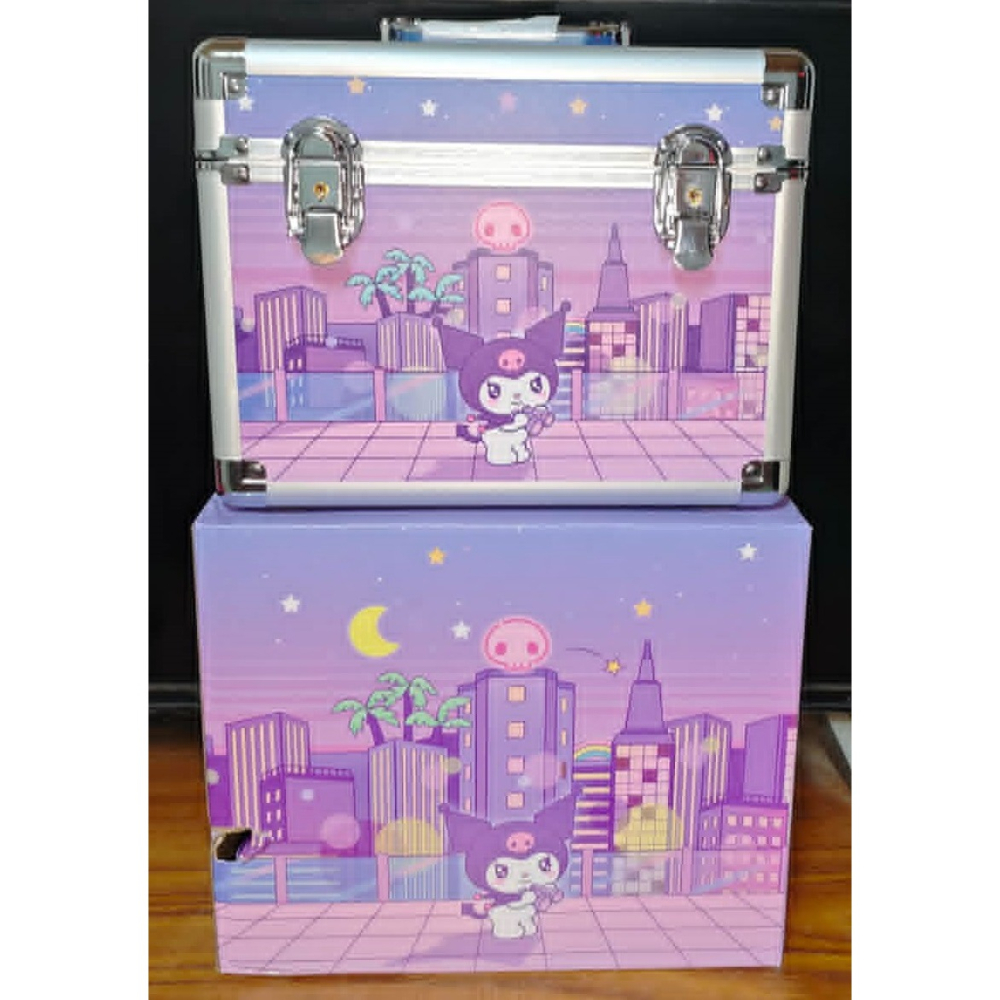 《周邊》【現貨】正版授權 代理版 Sanrio 三麗鷗 Kuromi 酷洛米 鋁合金化妝箱 化妝箱 收納箱-細節圖6