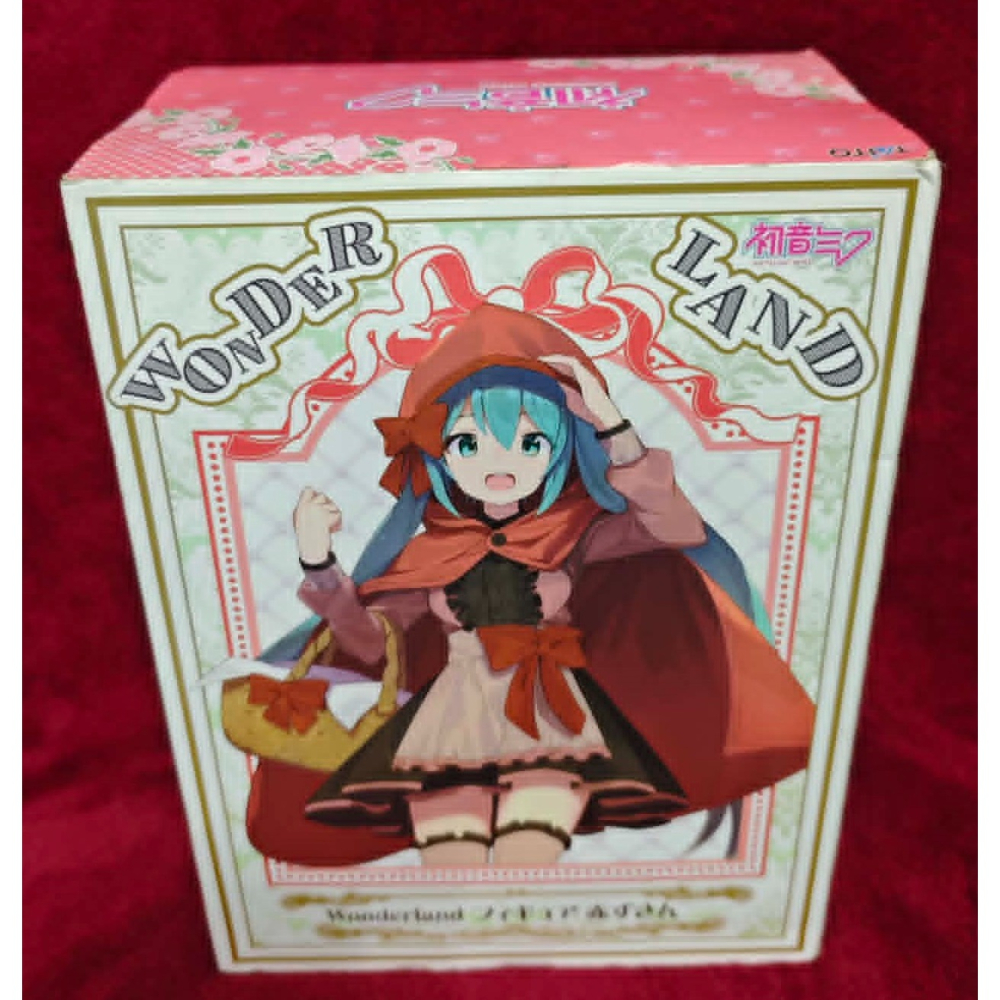 《周邊》【現貨】特賣 代理版 景品 公仔 TAITO 初音未來 miku  WONDERLAND 童話系列 小紅帽-細節圖3
