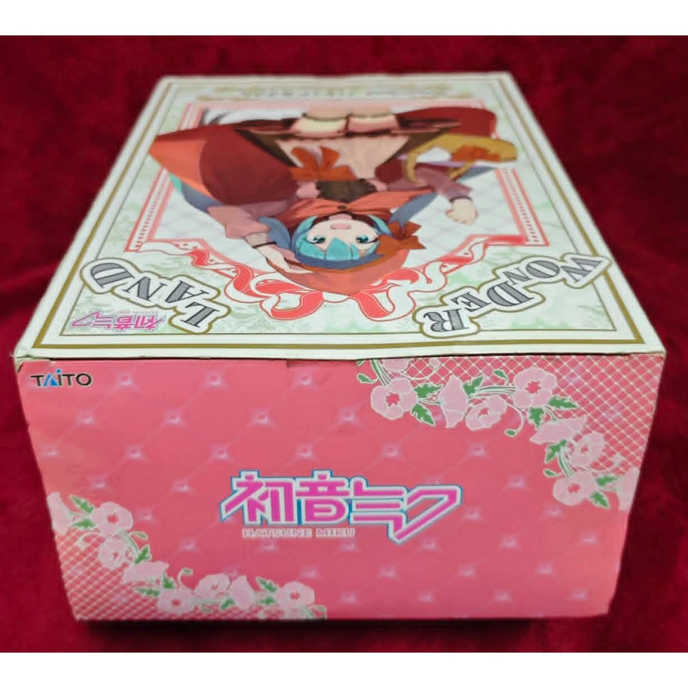 《周邊》【現貨】特賣 代理版 景品 公仔 TAITO 初音未來 miku  WONDERLAND 童話系列 小紅帽-細節圖5