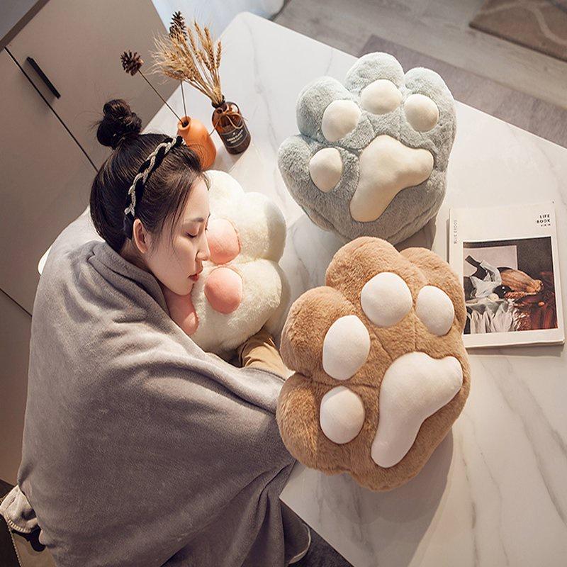 🎀【現貨+發票】《貓奴必備！》可愛貓咪貓掌貓爪肉球枕頭靠墊暖手抱枕毛毯空調毯子午睡毯子被子抱枕毯三用枕珊瑚絨毯情人節禮物-細節圖2