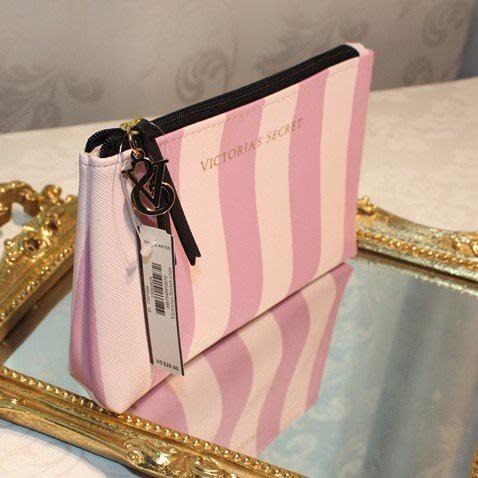 🎀【現貨+發票】韓版新款粉色條紋半圓化妝包手拿包手機包隨身收納包洗漱包盥洗包過夜包萬用包筆袋隨身包筆刷包小物包零錢包-細節圖4