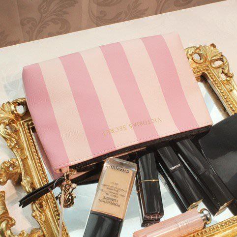 🎀【現貨+發票】韓版新款粉色條紋半圓化妝包手拿包手機包隨身收納包洗漱包盥洗包過夜包萬用包筆袋隨身包筆刷包小物包零錢包-細節圖5