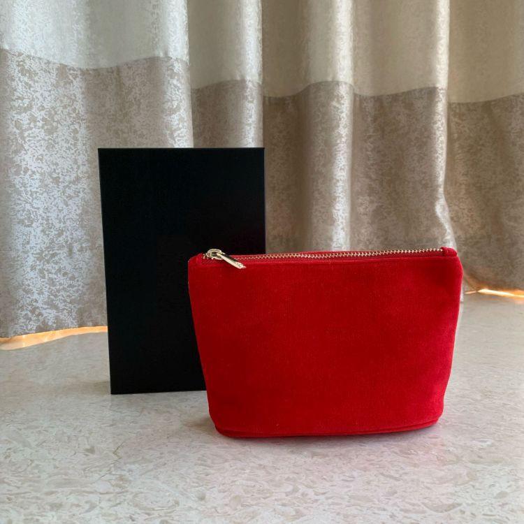 🎀【現貨+發票】素色純色絲絨化妝包立體甜美化妝包大容量手拿包手機包筆袋萬用包毛絨筆袋大容量收納袋筆刷包收納包鉛筆盒-細節圖4