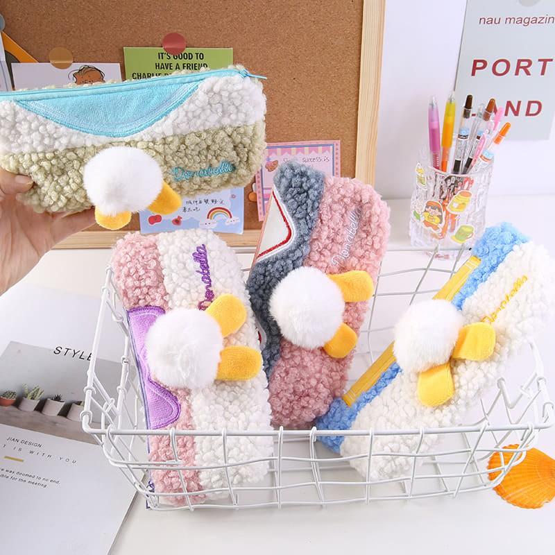 🎀【現貨+發票】韓版新款INS超火可愛胖嘟嘟鴨鴨大屁屁鴨子屁屁鴨屁股鴨子包毛茸茸毛絨絨大容量絨毛羊羔毛筆袋收納袋鉛筆盒-細節圖4