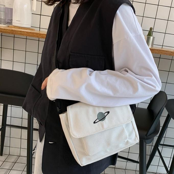 🎀【現貨+發票】韓國INS超火原宿飛碟星球帆布包兩用拉鍊帆布袋斜跨包帆布斜背包購物包肩背包側背包郵差包購物袋單肩包手機包-細節圖6