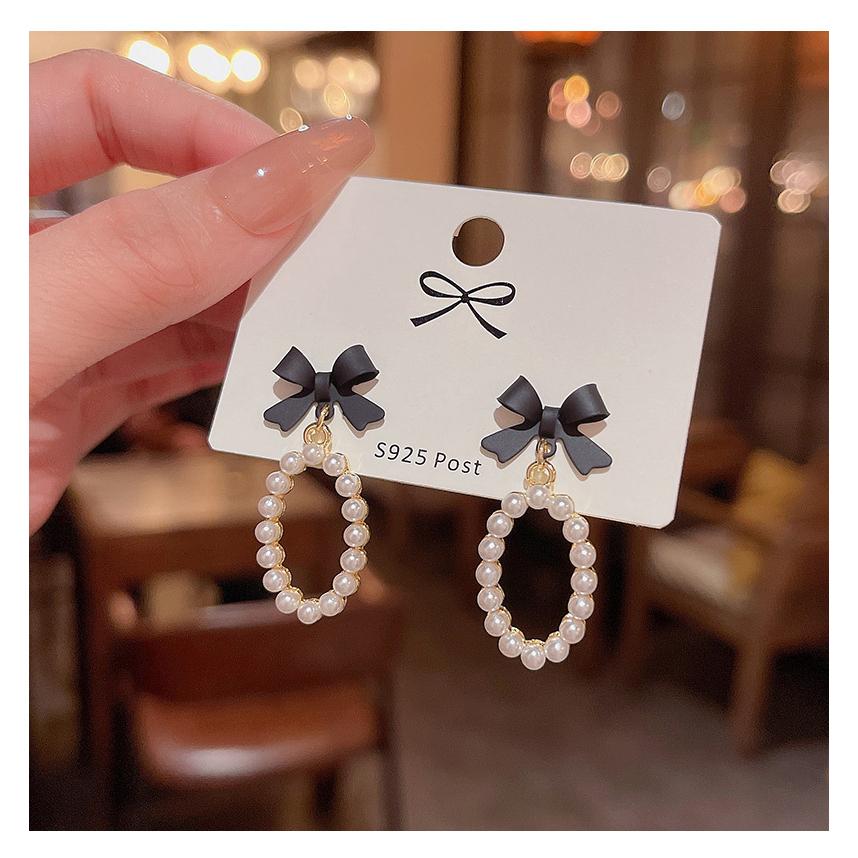 耳環 耳釘 耳飾 耳針 小橙子🍊 台灣現貨 S925銀 銀針 韓版新款 蝴蝶 簡約 氣質 時尚 珍珠 鑲鑽 百搭 小紅書-細節圖2