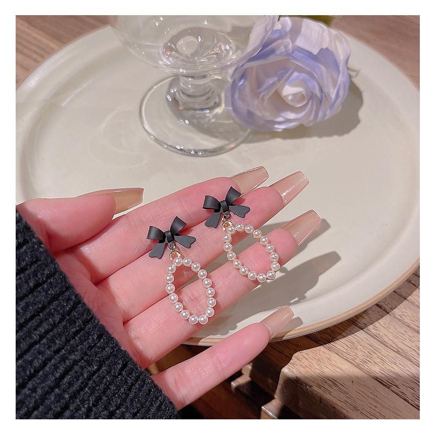 耳環 耳釘 耳飾 耳針 小橙子🍊 台灣現貨 S925銀 銀針 韓版新款 蝴蝶 簡約 氣質 時尚 珍珠 鑲鑽 百搭 小紅書-細節圖5