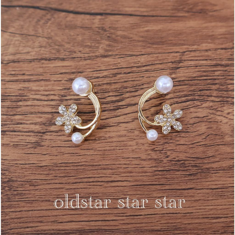 耳環 耳釘 耳飾 耳針 小橙子🍊 台灣現貨 S925銀 銀針 花朵 韓版新款 珍珠簡約 氣質 時尚 小巧 鑲鑽 百搭-細節圖4