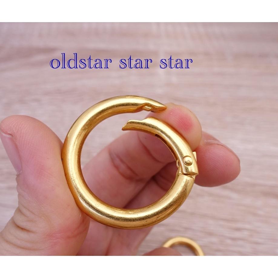 小橙子🍊鎏金色 圓環扣 8字開口彈簧圈 按壓圓環 O環 彈簧圈 溜金色 開口圓環 提環 O形環 皮包五金 圓環 皮包配件-細節圖3