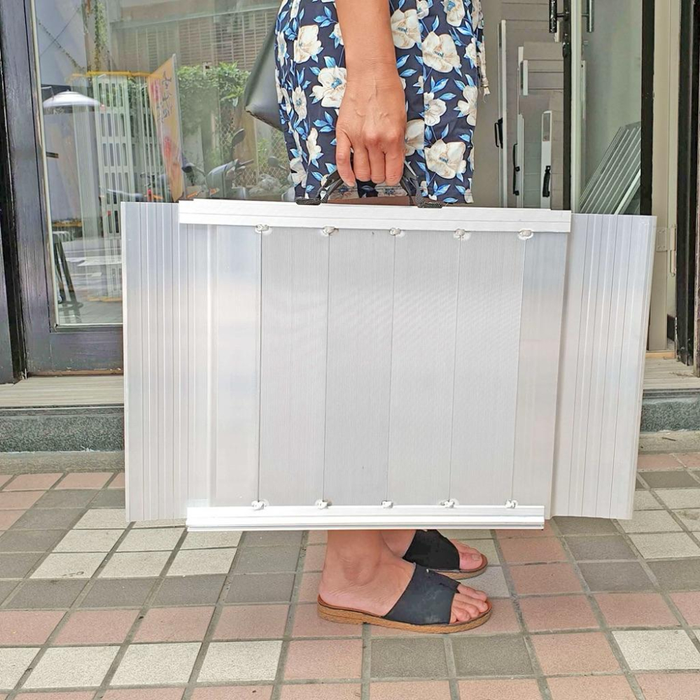 ❰免運❱ 斜坡板專家 鋁合金 左右折疊式斜坡板 SGS認證 輕量質硬 台灣製造 工廠直營 斜坡板-細節圖3