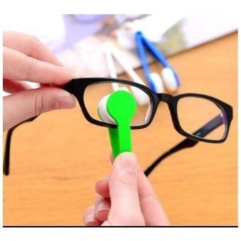 【平價用品】 攜帶型眼鏡擦 眼鏡防霧 攜帶型 眼鏡擦 眼鏡 清潔擦 清潔 眼鏡擦拭 眼鏡 清潔布 眼鏡清潔 防霧擦-細節圖2