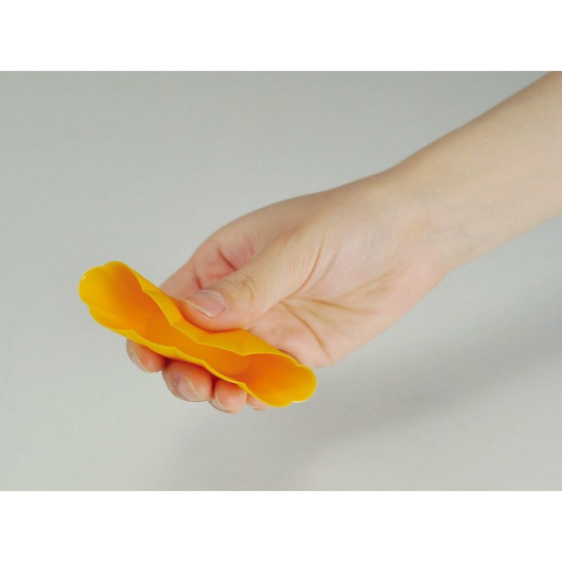 日本品牌【Arnest】矽膠增色食物小盤 A-75842-細節圖5