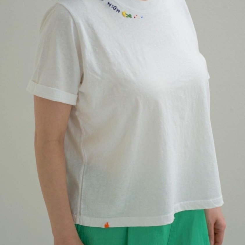 shamale 領繡英字小花T-細節圖6