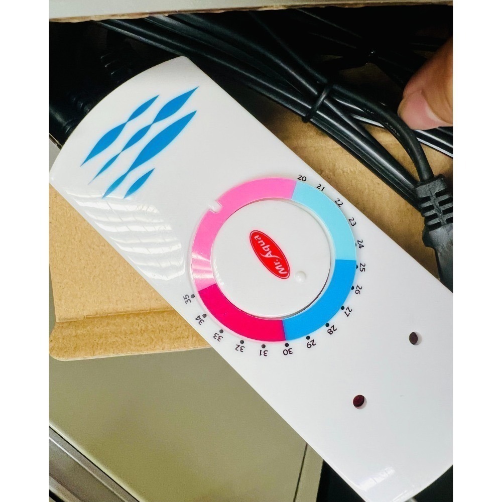 咚刺咚刺 刺蝟 蜜袋鼯 陶瓷保暖燈 無光保暖燈 發熱不發光 鼠寶 陸龜 澤龜 爬蟲 兩棲 貓咪 都適用喔 加溫器-細節圖4