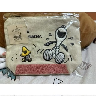 全新品🐶日本帶回🇯🇵SNOOPY史努比 刺繡化妝包、旅行小提袋、萬用包-細節圖2