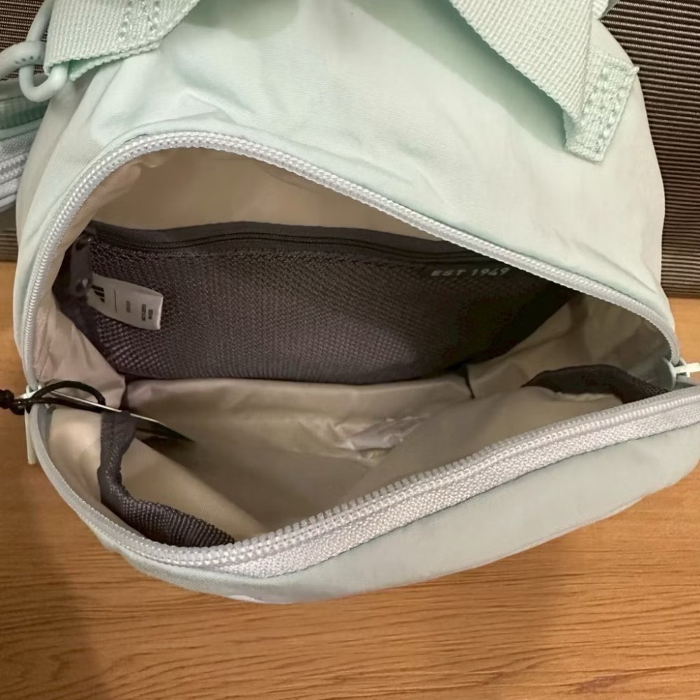 全新品🎒🔥現貨🔥Adidas愛迪達  二合一小書包 小背包 小巧可愛（薄荷綠）🈶含小零錢包「小朋友👧也可以背-細節圖2