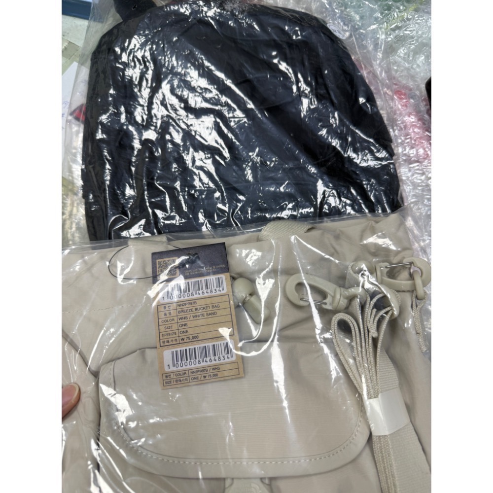 全新品🎒韓國🇰🇷The North Face 北臉 微風水桶包 束口小包 手提包 肩背包 斜背包 水桶包-細節圖2
