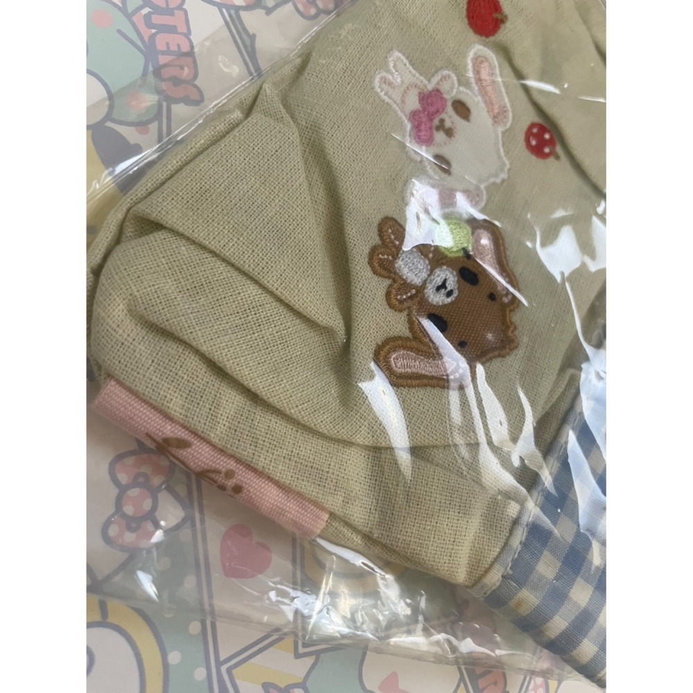 奶油點心兔~絕版蜜糖邦尼/甜點兔/sugarbunnines刺繡款拉鍊化妝包/收納小包~格紋鈕扣田園風-細節圖4