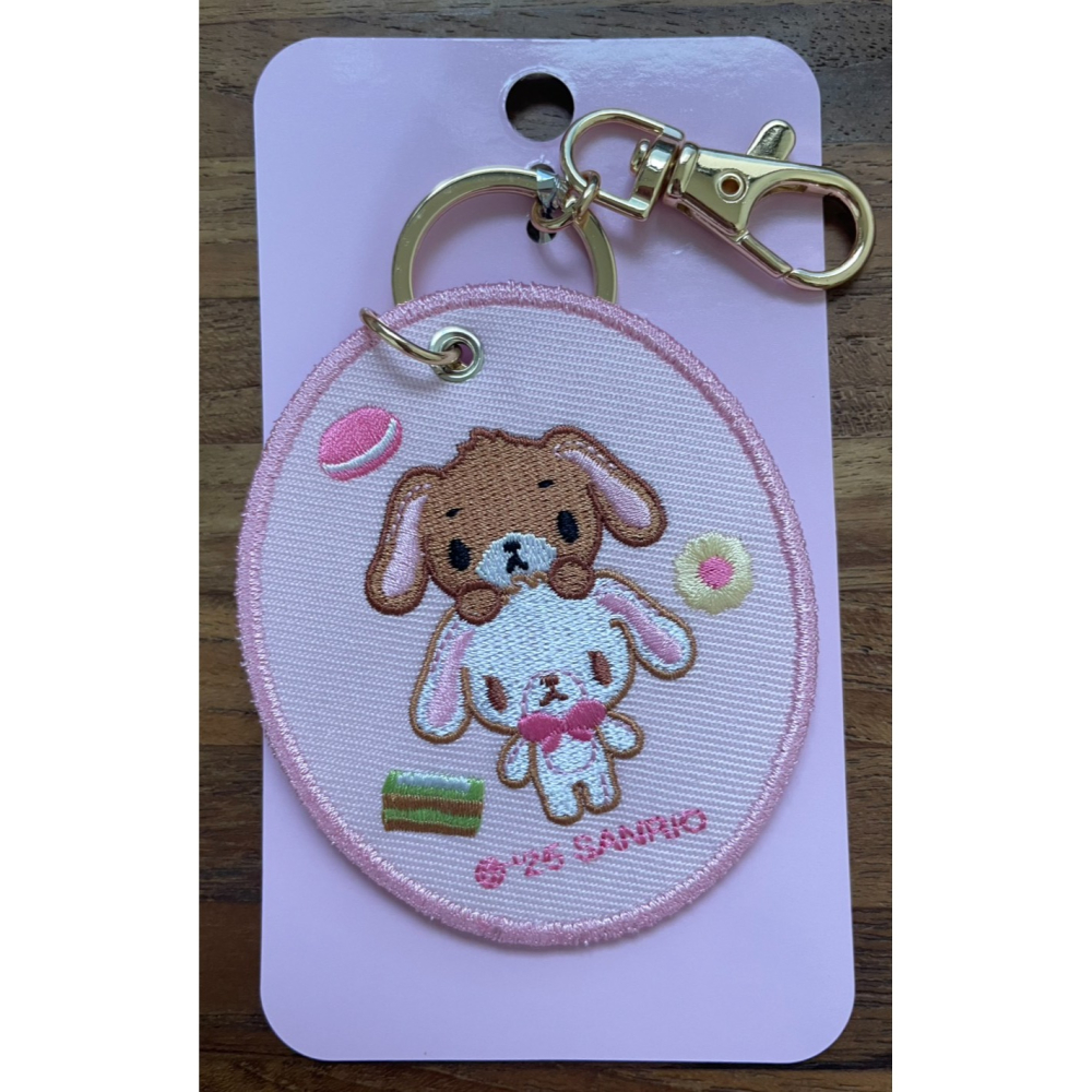 奶油點心兔~2025年角色大賞系列商品，甜點兔/蜜糖邦尼蛋糕馬卡龍圖案刺繡橢圓形金色鑰匙圈-細節圖2