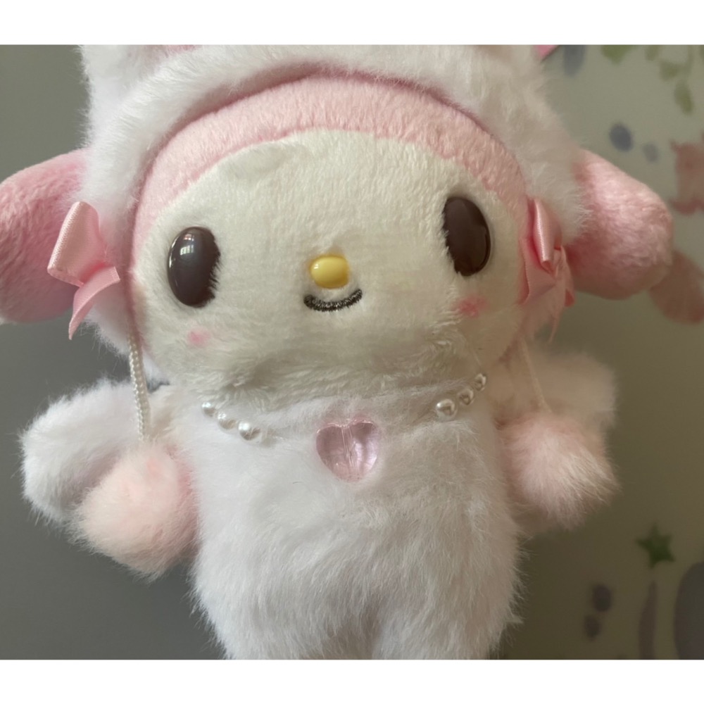 奶油點心兔：全新正版三麗鷗原宿店限定，美樂蒂長腿白色貓咪吊飾娃-細節圖4
