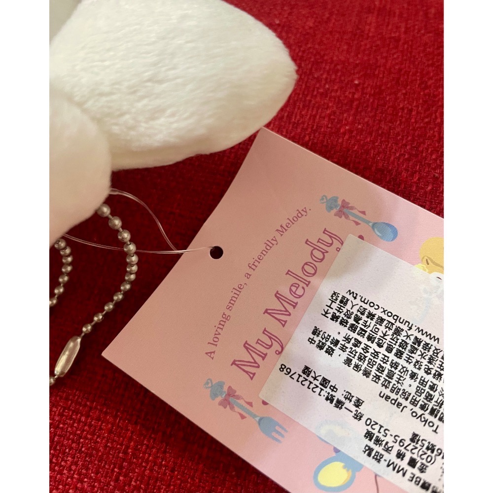奶油點心兔~絕版SWEET LOOKBOOK 甜蜜時尚造形系列~美樂蒂白色斗篷+奶油草莓蛋糕造型洋裝吊飾娃娃/絨毛玩偶吊-細節圖5
