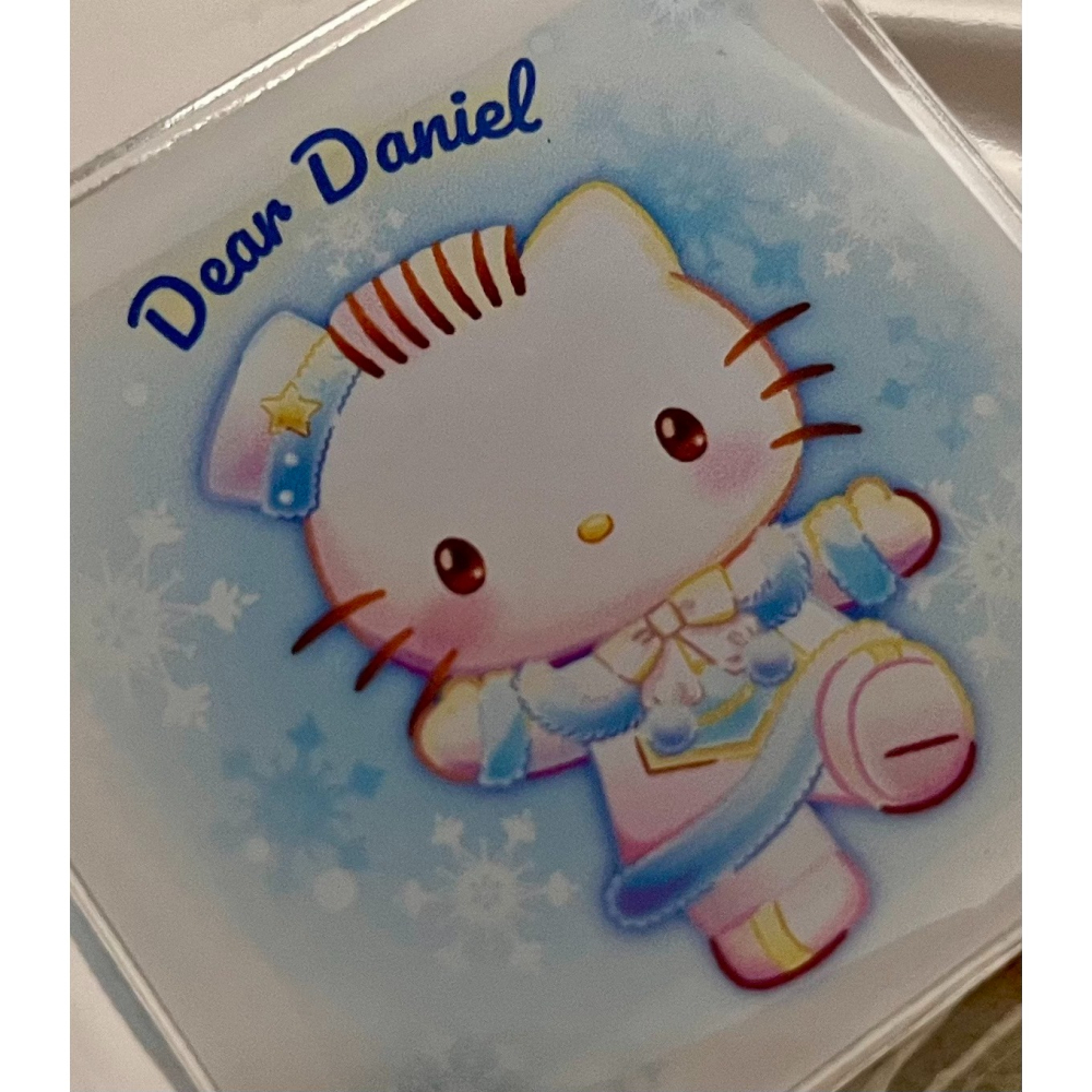 奶油點心兔~日本三麗鷗和諧樂園限定販售，冬季白色聖誕系列盲盒確認款：Kitty&丹尼爾壓克力材質磁鐵一對販售~-細節圖3