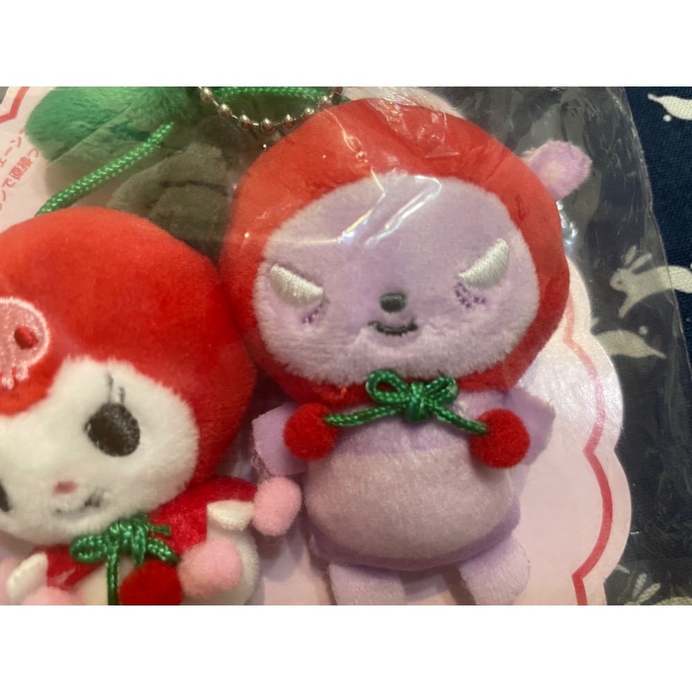 奶油點心兔：2022年絕版櫻桃系列，酷洛米、巴庫別針吊飾娃，庫洛米/Kuromi-細節圖2